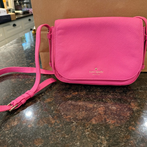 Kate Spade Vibrant Pink Crossbody Bag - Picture 1 of 4